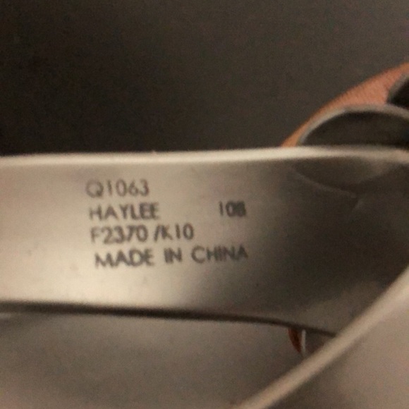 Coach - Picture 3 of 5